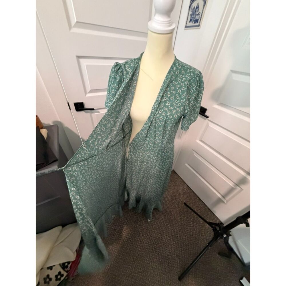 Pretty Garden Large wrap dress - Picture 4 of 6